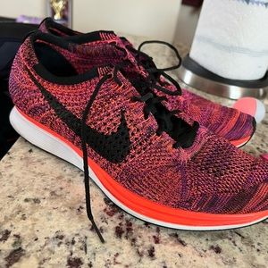Men’s Nike flyknit racer size 12